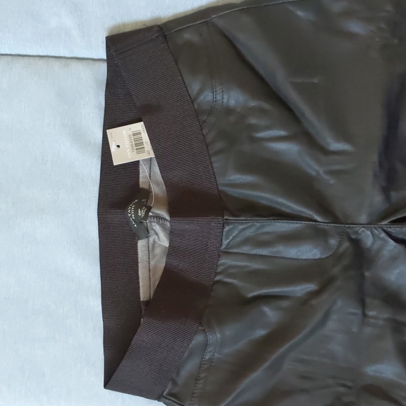 Ann Taylor Black Faux Leather Leggings - Picture 3 of 5